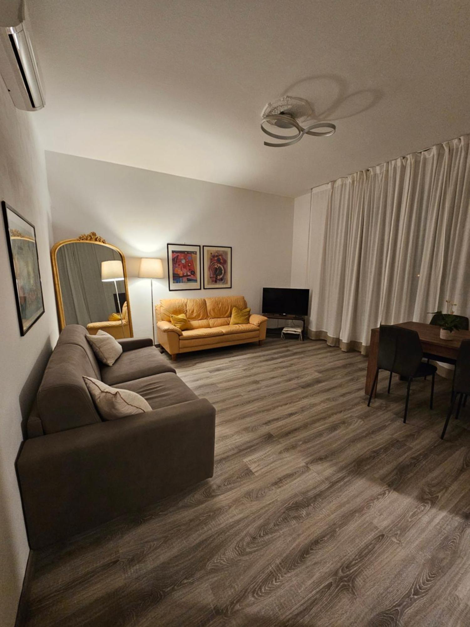 Casa Sara Como Lake Parcheggio Interno Privato Cernobbio Room photo