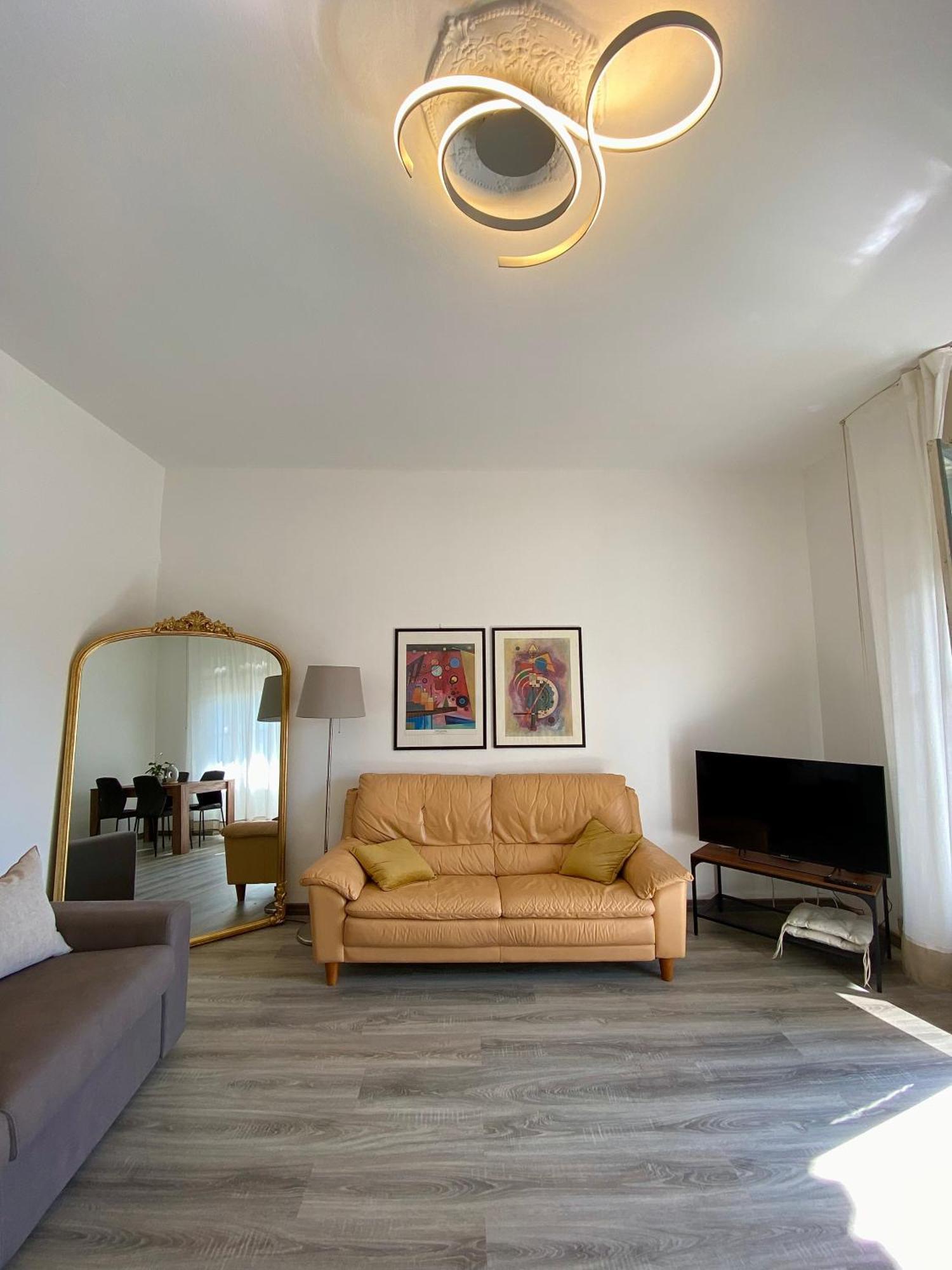 Casa Sara Como Lake Parcheggio Interno Privato Cernobbio Exterior photo